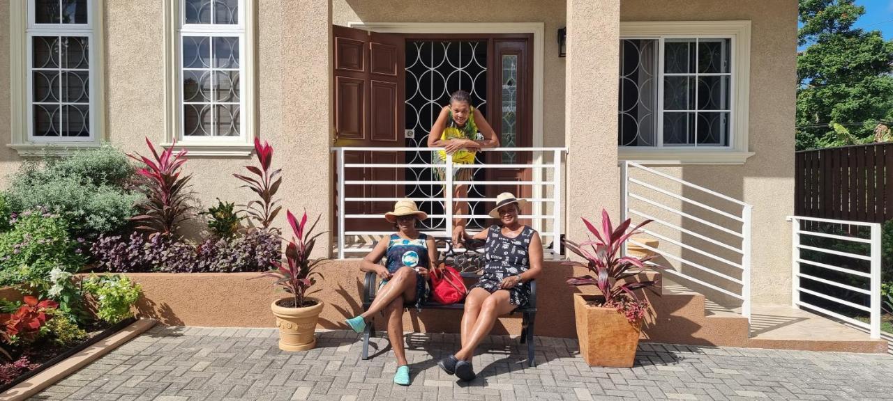 Komfort Getaway Villa At Countrymist Ocho Rios Exteriér fotografie